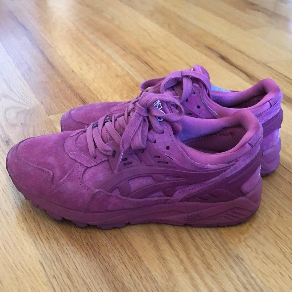 ASICS women’s sneakers